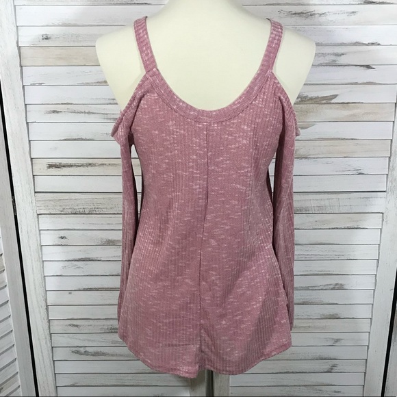 Ribbed Cold Shoulder Top - Picture 2 of 7
